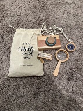 Wooden Toy Camera & Exploration Set